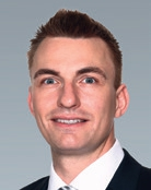 Marcus Dahlinger ist Laser-Experte bei Henry Schein, kennt die typischen Fragen von Einsteigern ebenso wie den Enthusiasmus erfahrener Laserzahnärzte. Um allen Laseranwender eine gemeinsam Plattform zu geben, gründete er vor fünf Jahren den Laser-Qualitätszirkel mit über 130 Mitglieder aus dem ganzen Bundesgebiet.