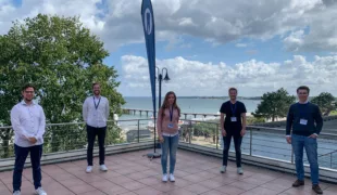 Der BdZA auf Abstand: v.l.n.r. Sascha Kötter (Generalsekretär), Maximilian Voß (1. Vorsitzender), Marie-Christine Steegmann (Schriftführerin), Dr. Felix Roth (Kassenwart), Finn-Lasse Vierow (Vorstandsmitglied).