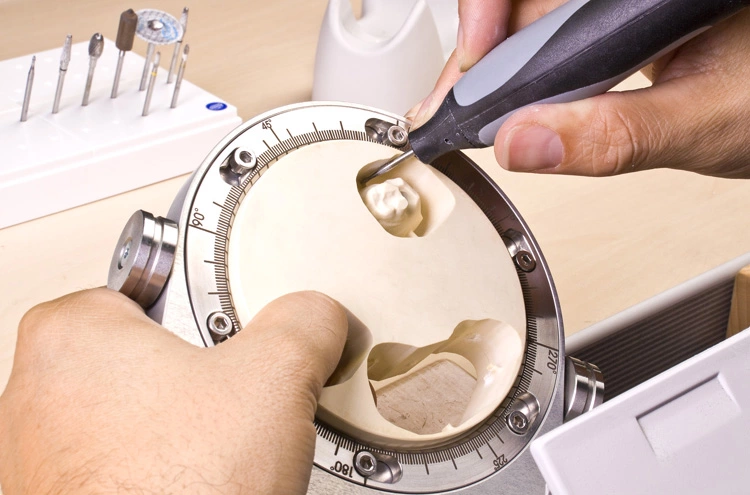 Die Dentokeep PEEK Disc.