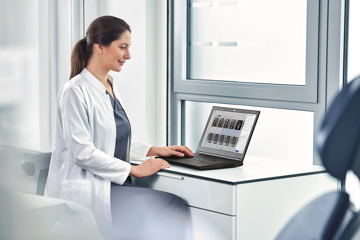 DS Core ist eine offene, cloudbasierte Plattform, die sich mit den anderen Geräten von Dentsply Sirona verbinden lässt.