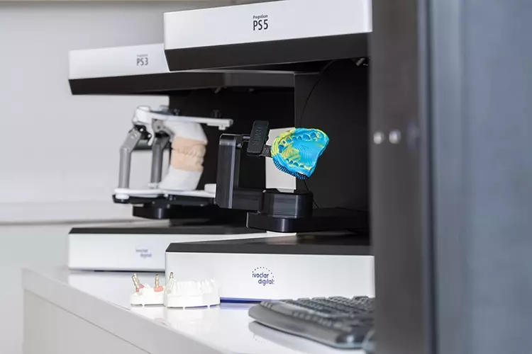 Ivoclar PrograScan PS3 und PS5.