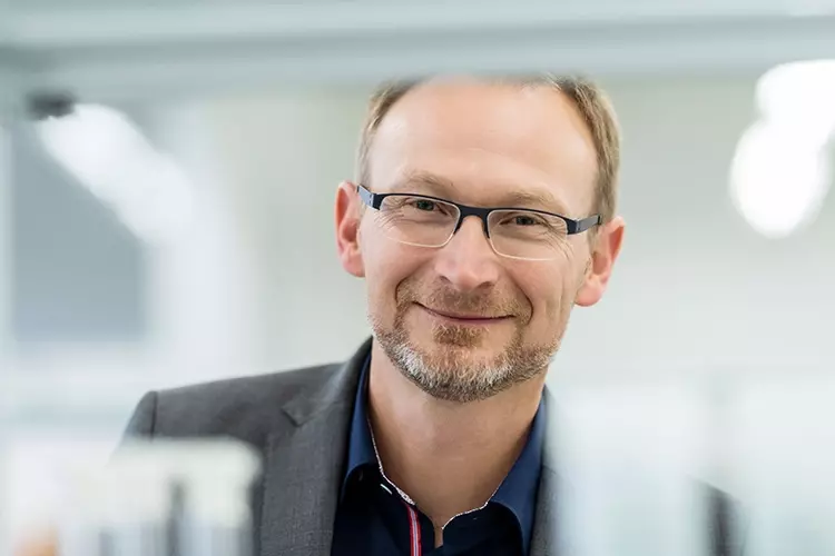 Dr. Thomas Hirt, CTO
der Ivoclar Gruppe.