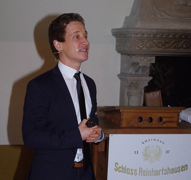 Dr. Eik Schiegnitz referierte über den Dental Practice Management-Kurs.