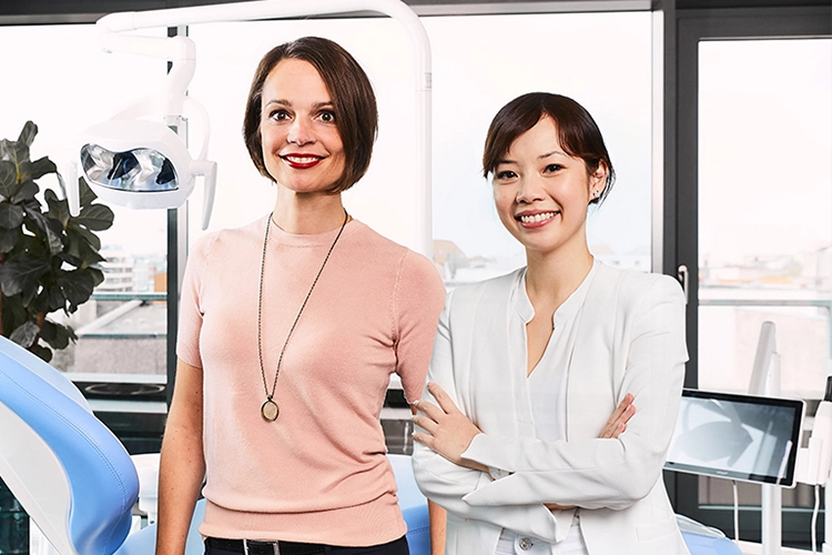 Eva-Maria Meijnen und Dr. Lan Huong Timm freuen sich über die neue Besetzung des Beirats (v.l.).