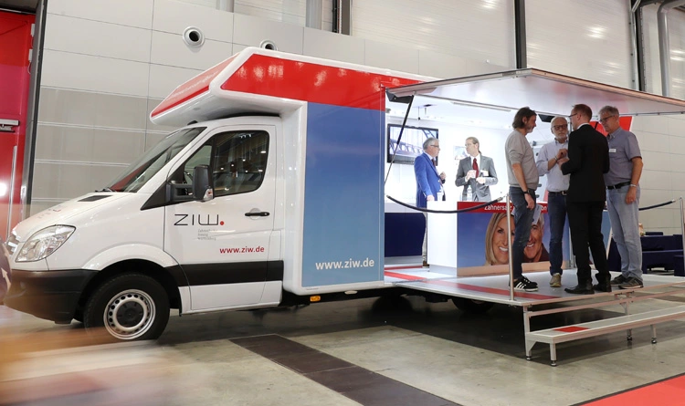 Fachdental Südwest 2019: Das Infomobil der ZIW wird auch dieses Jahr wieder auf der Fachdental Südwest bereit stehen.