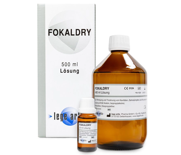 Erhältlich als 500 ml- oder 80 ml-Lösung.