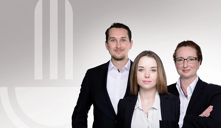 Die dritte und vierte Generation des Familienunternehmens: die geschäftsführende Gesellschafterin Michaela Flussfisch (rechts) mit ihren Kindern Charleen und Tim-Frederic Flussfisch, die bereits seit fünf Jahren mit an Bord sind.