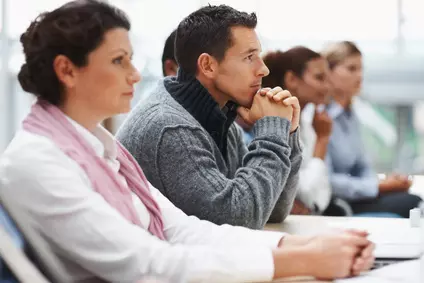 DIe ZÄKWL ist mit der Durchführung der Fachsprachentests beauftragt.
