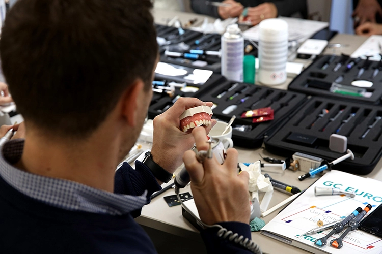 Beim Workshop durften die Teilnehmer die Technik selbst testen.