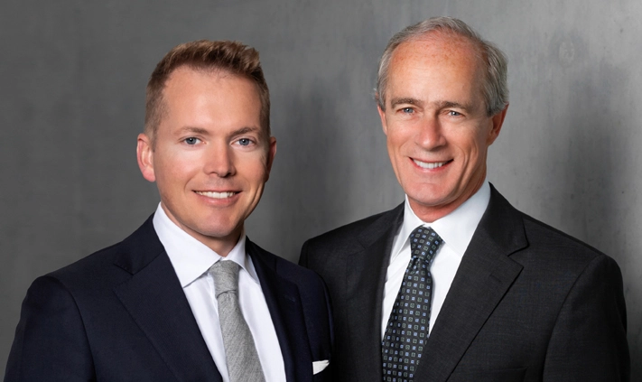 Diego Gabathuler (l.) wird neuer CEO der Ivoclar Vivadent AG. Sein Vorgänger Robert Ganley (r.) wechselt in den Verwaltungsrat des Dentalunternehmens.
