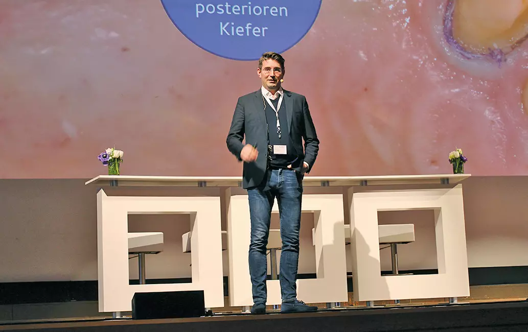 Prof. Dr. Moritz Kebschull wagte einen Blick in die Literatur.