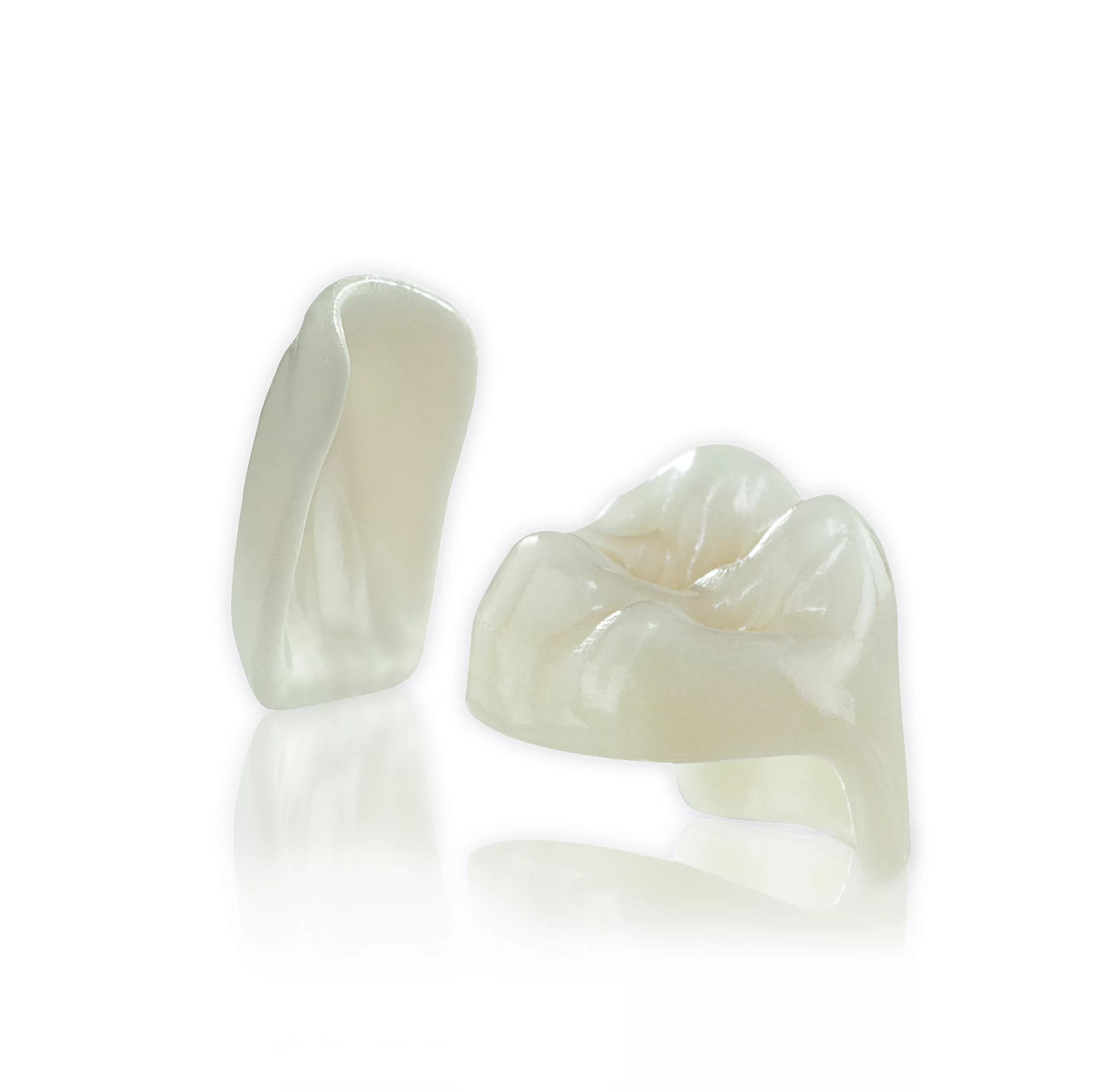 Die neuen Genios Veneers stehen in 18 Frontzahnformen und vier Seitenzahnformen zur Verfügung, decken den gesamten VITA classical-Farbring ab und eignen sich insbesondere für Teleskoparbeiten, für die Implantatprothetik und für Provisorien.