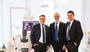V.l.n.r.: Jörg Vogel (Dentsply Sirona), Peter Cathro (University of Otago) und Peter Rössling (Dentsply Sirona).