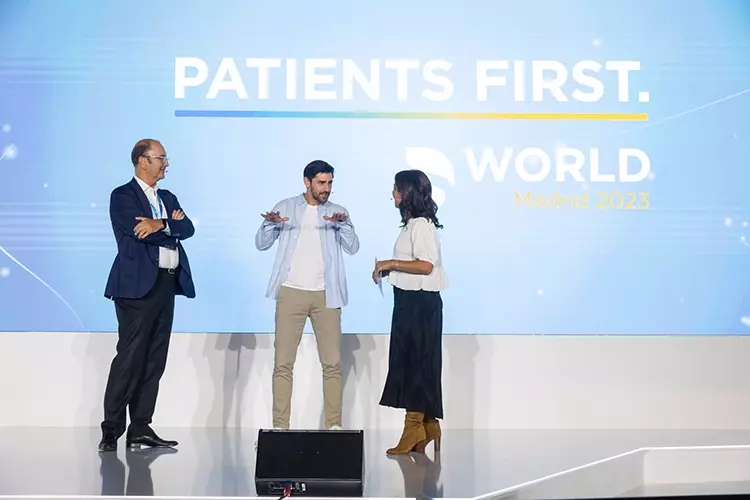 Dr. Miguel Roig, der Patient als Protagonist in digitalen Workflow,  Journalistin Mara Torres.
