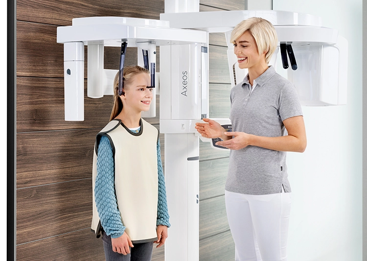 Das Gerät bietet einen höheren Patienten- und Benutzerkomfort durch den Patient Positioning & Image Assistant, für jede Patientengröße.