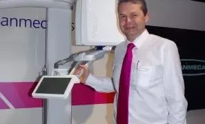Das IDS-Highlight am Messestand: das 3D-Röngengerät Planmeca VisoTM.