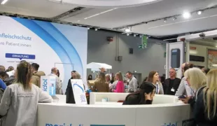 Messestand auf der IDS.