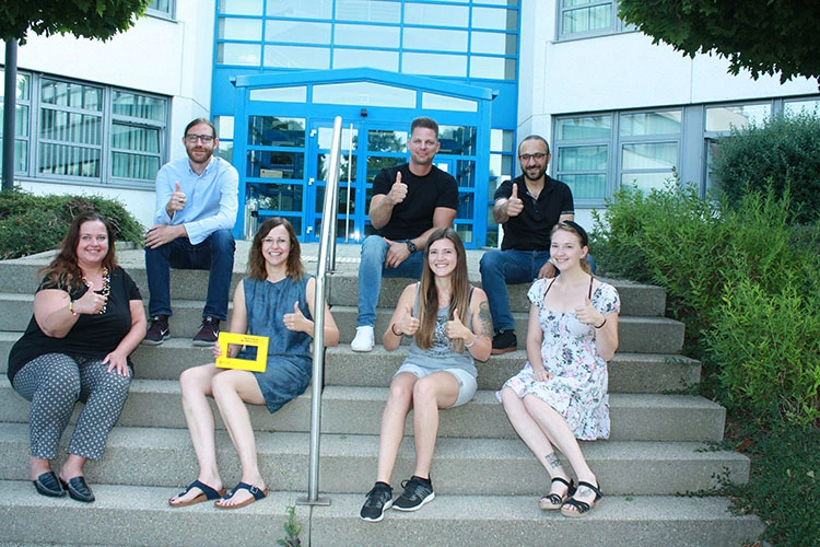 Das entolia-Team: Mario Walter, Daniel Oroz, Geschäftsführer Halil Recber (hinten, von links), Tina Hauser, Katharina Colagrossi, Elena Gaußer und Isabelle Hauser (vorne, von links).
