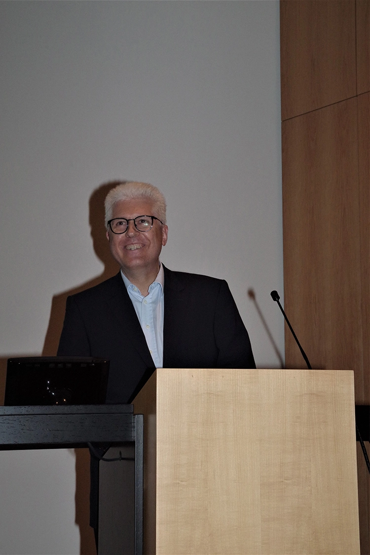 ITI-Sektionschair Professor Kleinheinz.