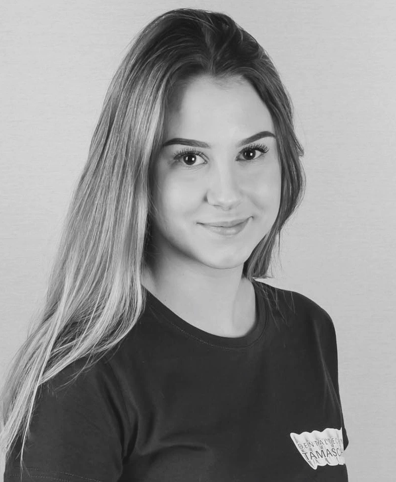 Skye Thurlow absolviert ihre Ausbildung im Berliner „Dentallabor Lutz Tamaschke“.