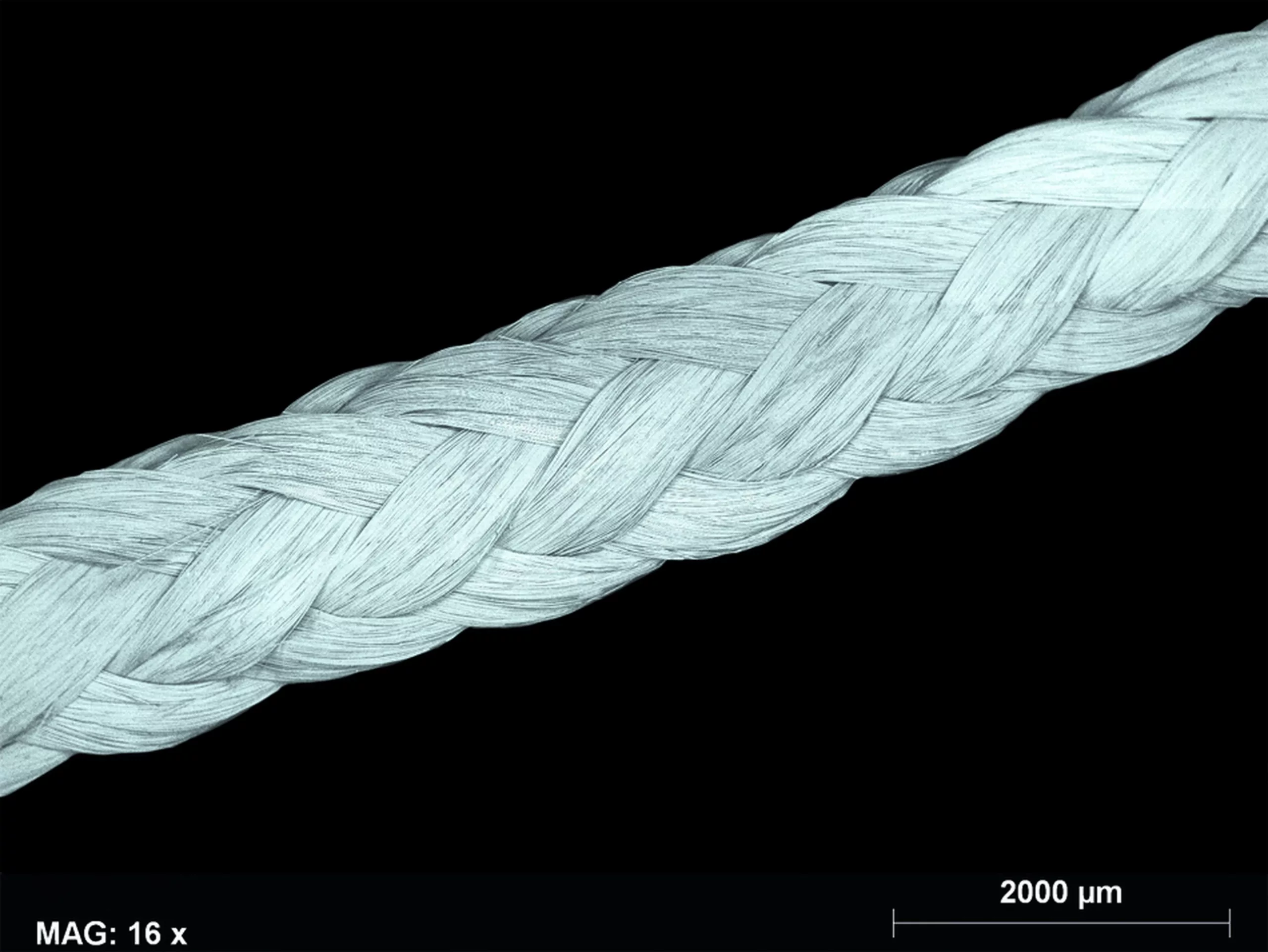 Die Quarzfaser zeichnet sich durch eine besonders stabile Struktur aus, ...