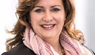 Julie Mroziak, Vice President von Dentsply Sirona Lab.