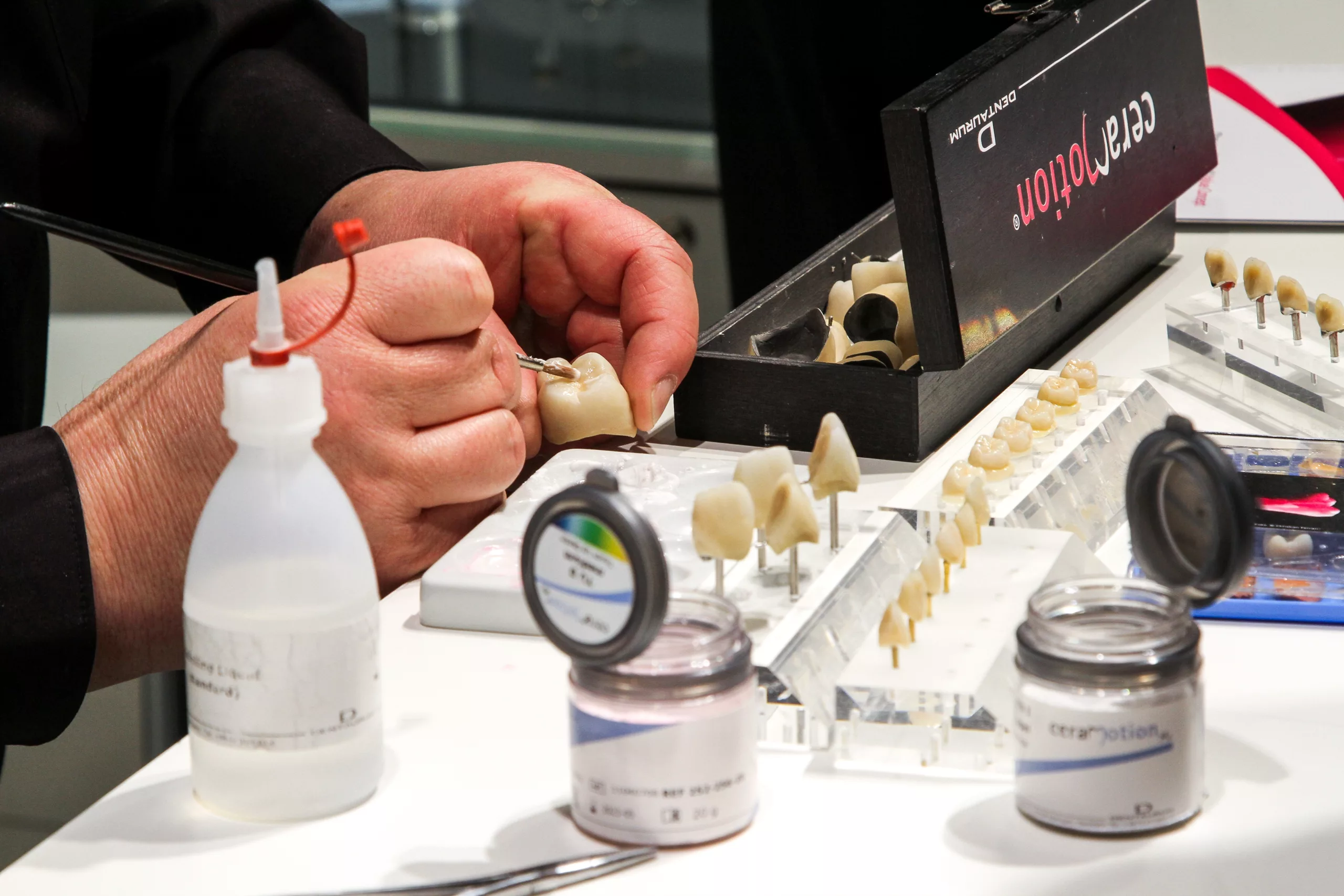 Den Top-Referenten über die Schulter schauen – die Live-Demos machen's möglich.