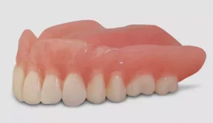 Lucitone HIPA Prothese.