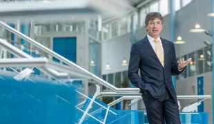 Mark Stephen Pace, geschäftsführender Inhaber von Dentaurum, dem ältesten Dentalunternehmen der Welt.