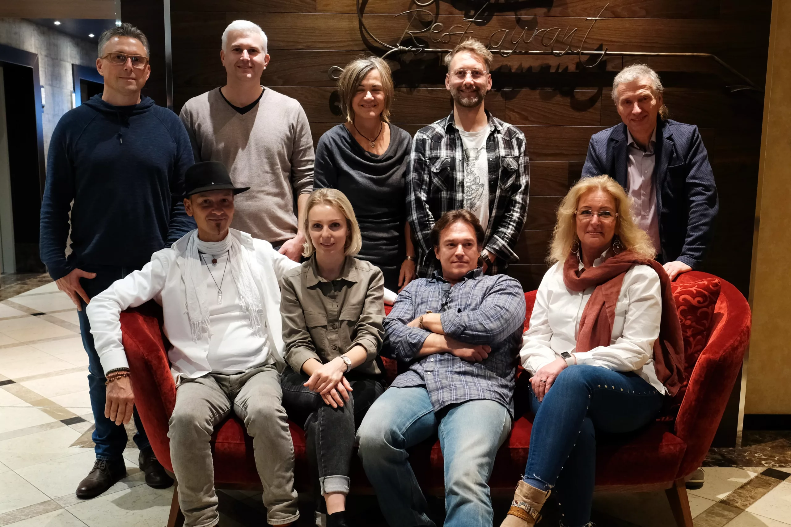 Die Teilnehmer der ersten Majesthetikertagung (v. l. – oben): Stefan Kreil, Jens Knörzel, Katrin Leufer, Martin Schlederer, Detlef Röhrig; (v. l. – unten): Achim Ludwig, Olga Urbach, Christoph Schulz und Anke Reuter.