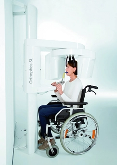 2D/3D-Röntgensysteme von Dentsply Sirona bieten ein intelligentes Patientenpositionierungskonzept für höchste Bildqualität bei der ersten Aufnahme.