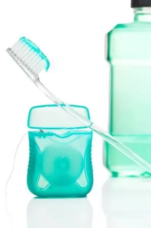 3-fach-Prophylaxe mit Mundspülungen mit ätherischen Ölen