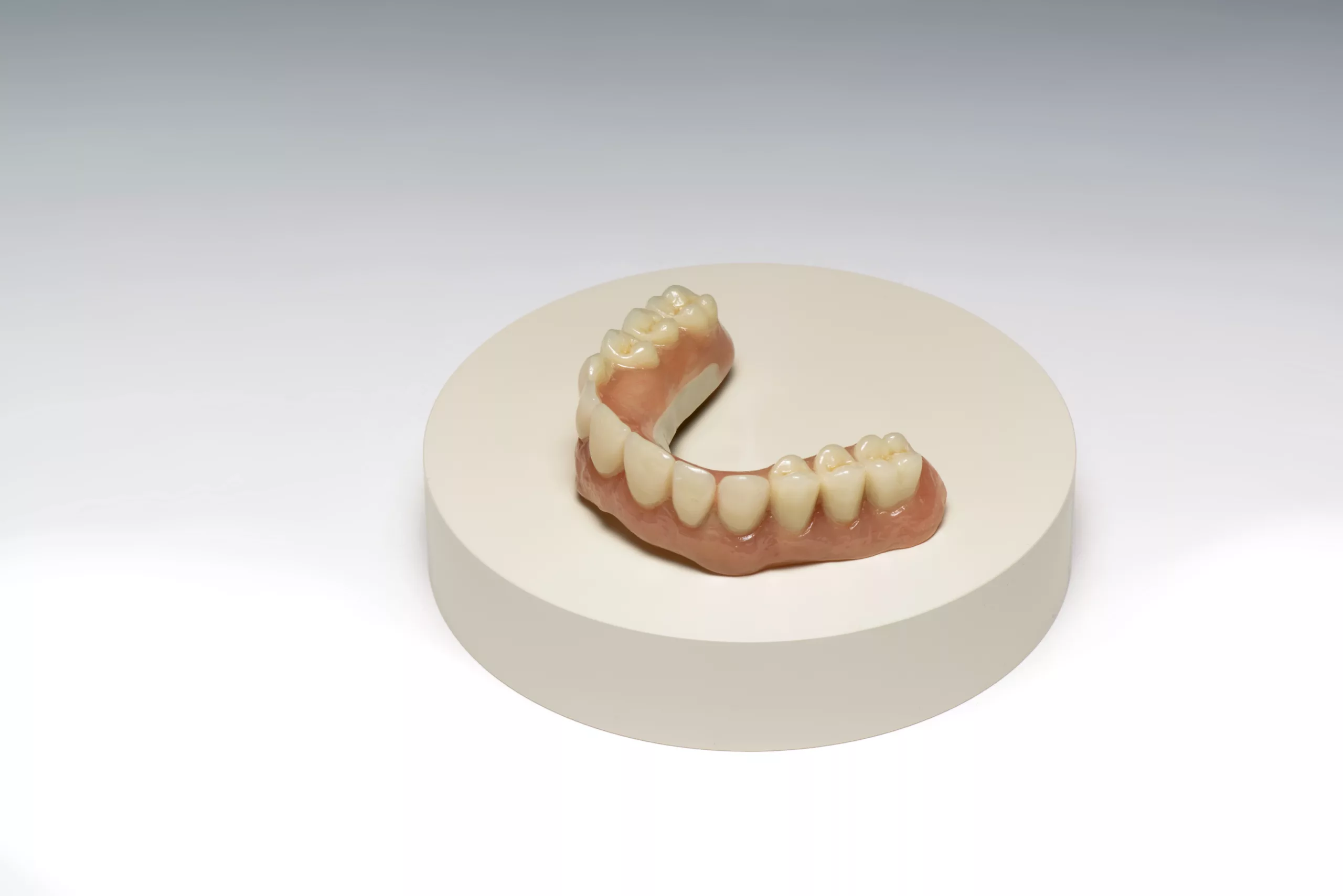 Prothese auf Juvora Dental Disc.