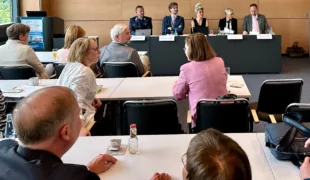 Das Thema der hybriden Pressekonferenz stand unter dem Motto „Wie viel Medizin steckt in der Zahnmedizin“.