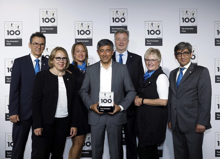 V.l.n.r.: Dr. Maximilian Mörsdorf, Dr. Petra Kiemer, Stephanie Rack-Schindler, Ranga Yogeshwar, Jens Kuhn, Veronika Fey, Dr. Ali Nasser Eddine.