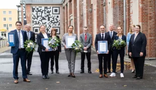 (von links) PD Dr. Dr. M. Weber, A. Herforth, Prof. Dr. N. Schlüter, Prof. Dr. A. Wiegand, Prof. Dr. M. Ommerborn, Prof. Dr. W. Geurtsen, Dr. M. Auerbacher, Prof. Dr. R. Haak, L. Gebetsberger, N. Wenzl, Dr. D. Kaisarly.