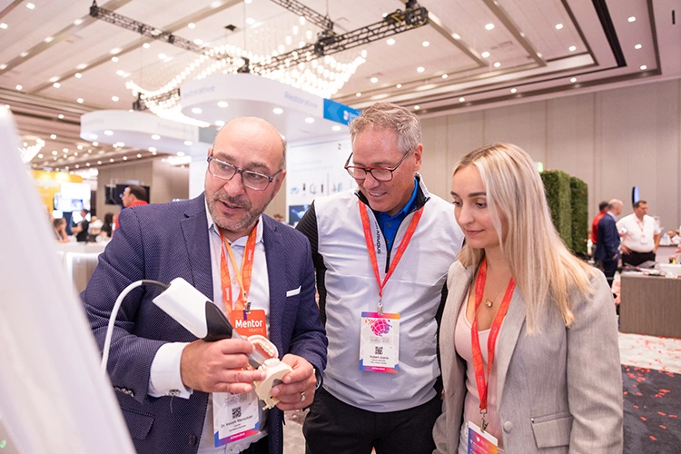 Demonstration der jüngsten Innovationen für die digitale Zahnheilkunde einschließlich der neuen Primescan Connect.