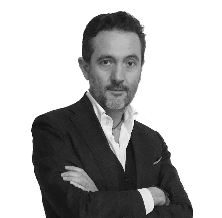 Prof. Simone Grandini ist der Vorsitzende der Online- Fortbildungsveranstaltung von Tokuyama Dental.