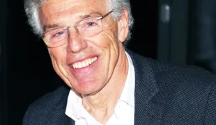 Professor Dr. Dr. Weingart. Das Bild wurde im Februar 2020 im Rahmen des Fellow-Meeting der Deutschen ITI-Sektion in Johannisberg aufgenommen. Wenige Wochen später erhielt Professor Weingart die dramatische Diagnose.