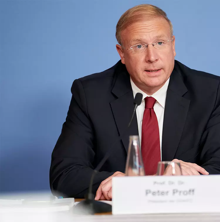 Prof. Dr. Dr. Peter Proff, Präsident der DGKFO.