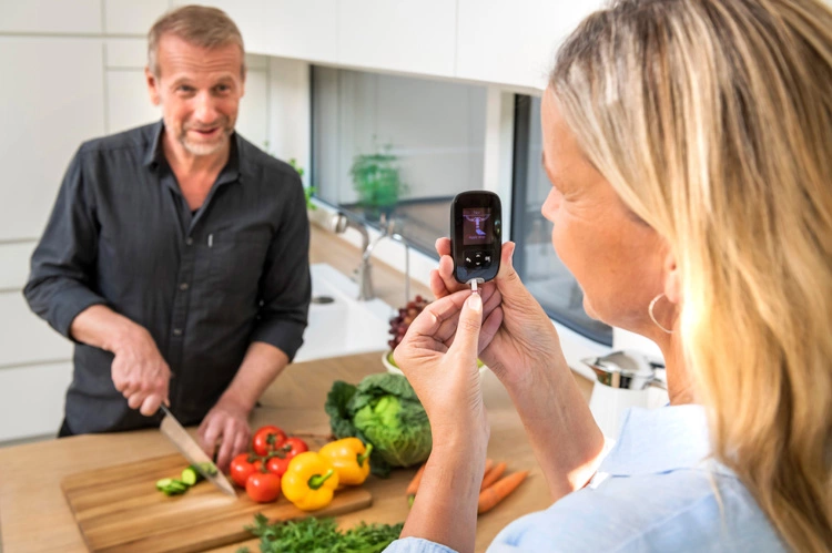 Diabetes erhöht Risiko für Parodontitis.