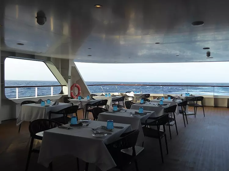 Teil des Restaurant-Aussenbereichs – Al Fresco.