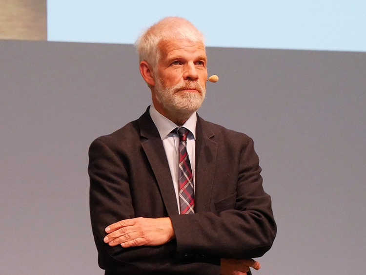 Prof. Ulrich Schiffner.