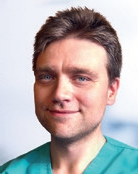 Zahnarzt Norbert Schulz ist Fortbildungsreferent für Laser und seit 2015 Mitglied des Laser-Qualitätszirkels von Henry Schein. Er führt gemeinsam mit seiner Frau seit 2013 eine Praxis in Nürnberg. Bereits zwei Jahre nach der Eröffnung investierte das Zahnarztpaar zusätzlich zum Diodenlaser in einen Er:YAG/Nd:YAG-Laser.