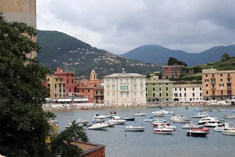 Die Intensiv-Fortbildung fand im malerischen Küstenort Sestri Levante in Norditalien statt und bot vor und nach den Vorträgen ausreichend Gelegenheiten, den Alltag für einige Zeit hinter sich zu lassen.