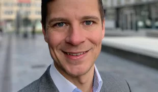 Simon Hanner leitet seit November das Vertriebsmarketing von Kulzer in der DACH-Region.