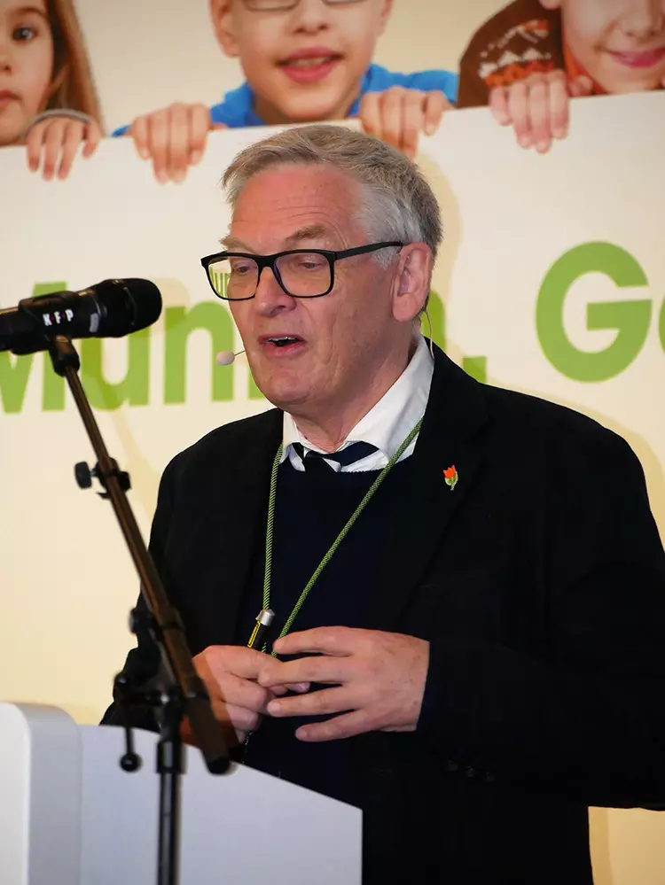 Dr. Richard Steffen.