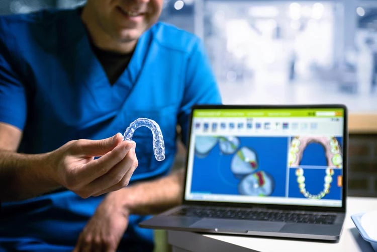 SureSmile Aligners bieten auch Behandlern die Möglichkeit, ihren Patienten mit digitaler Technologie zu einer optimalen Lachlinie und damit zu einem schöneren Lächeln zu verhelfen.