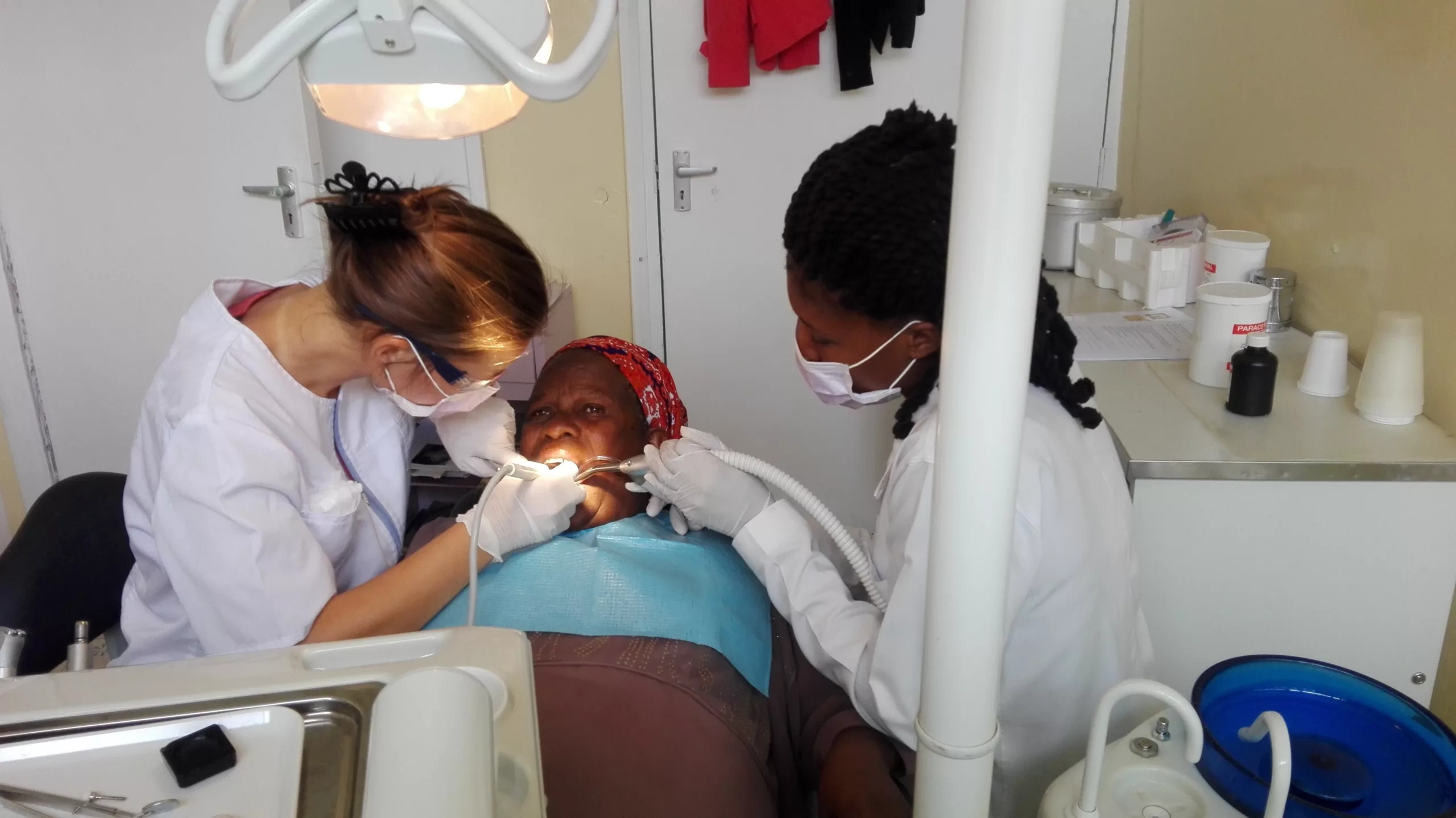 Dentists for Africa ist eine zahnärztliche Hilfsorganisation aus Deutschland, die in Kenia mehrere Zahnstationen betreibt.