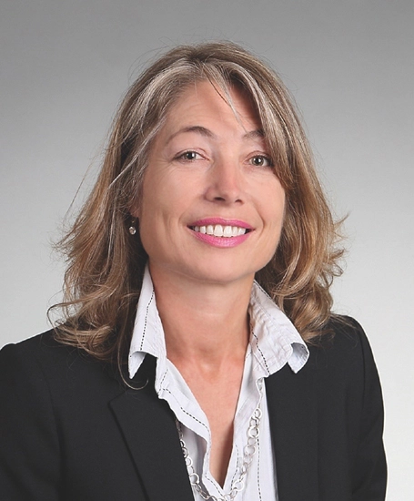 Dr. Anke Klas, Präsidentin des VdZÄ – Dentista.